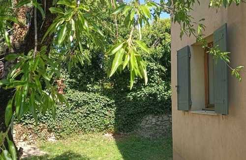 Le Barroux House | Bastide on the hill of Barroux Charme Provençal