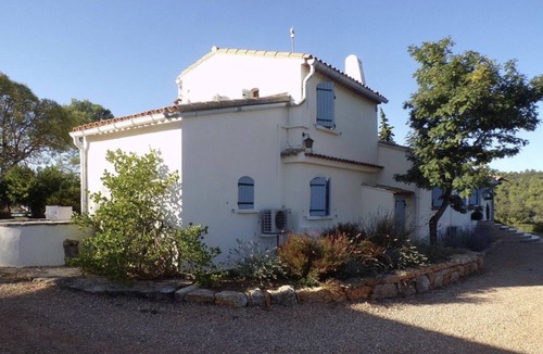 Pignans Condo | Bastidon provencal for 4 people, adult only.
