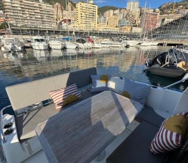 La Condamine Boat Rental | Bateau familial - Port de Monaco
