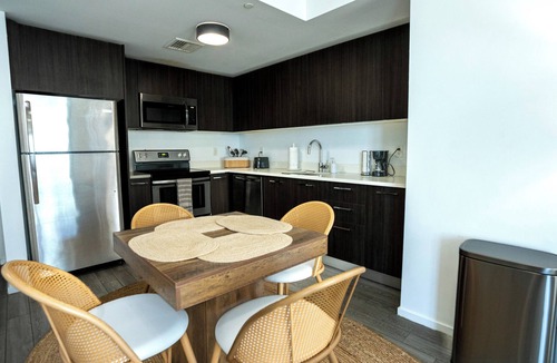 Downtown Miami Apartment | Bay View 2BR Condo - Walk to PortMiami, Bayside - Sleeps 6