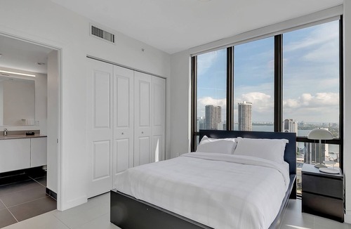 Town Square Apartment | Bay Vistas | Modern 2 BD with Views