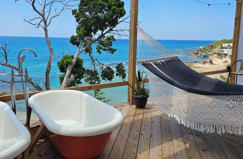 Treasure Beach Villa | Beach Chic 2-Bedroom Villa – 100% 5-Star Rated - Luxury Redefined