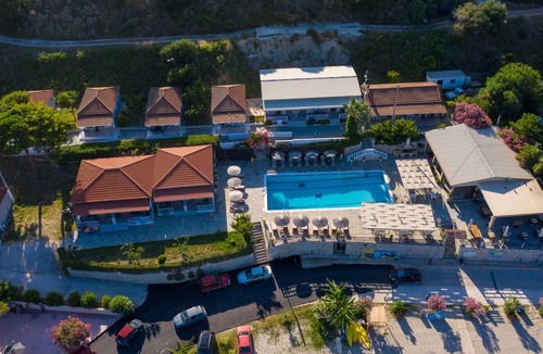Alikanas House | Beach House Apartment By The Sea 1 – Sea View, Wi-Fi & Air Conditioning