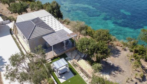 Marathias Villa | Beach Villa Cavo - with direct sea access