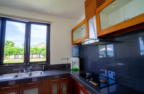 Lovina Villa | Beachfront 4BR Family Villa in Lovina Bali