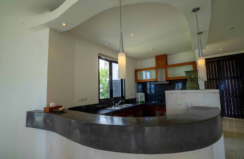 Lovina Villa | Beachfront 4BR Family Villa in Lovina Bali