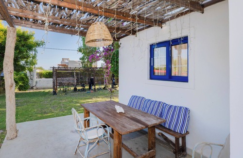 Gennadi House | Beachfront Cabana @ EcoBeach Hotel