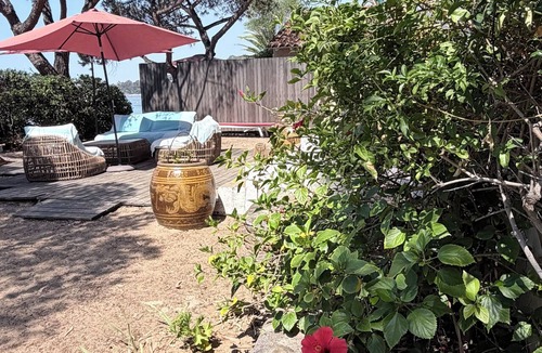 Cavaliere House | Beachfront Villa for 2 People, Private Beach, Right on the Water