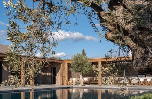Kilada Villa | Beachfront Villa Oneiro with Sea Views, Villa