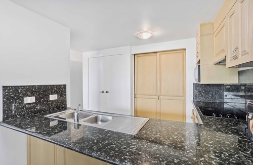 Miami Apartment | Beachside on Brakes!