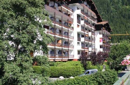 Chamonix City Centre Apartment | Beau 3 pièces spacieux avec parking proche du Mont Blanc - 6 pers. - FR-1-517-15