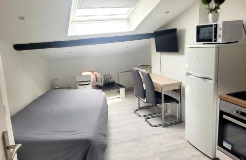 Chateauvert Apartment | Beau Studio Centre Ville Paul Bert