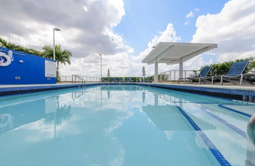 Midtown Condo | Beautiful 2BD/2BTH in Miami W/FREE Parking!