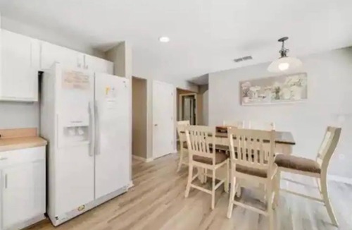 Thousand Oaks House | Beautiful 4 bedroom villa with private pool near Disney