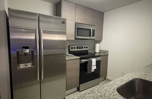 Town Square Apartment | Beautiful Apartment Centrally Located in Downtown Miami