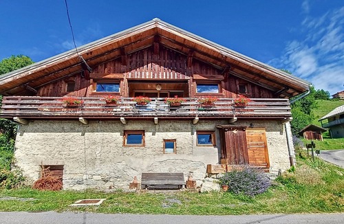 Cordon Apartment | Beautiful Apartment in Cordon with Mont Blanc View, Terrace and Parking