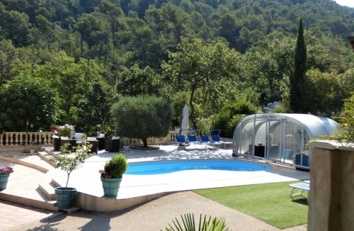 Rocbaron Apartment | Beautiful apartment in quiet villa with swimming pool