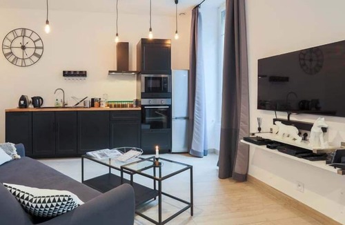 Part Dieu - Bir Hakeim Apartment | Beautiful atypical apartment AC/garage