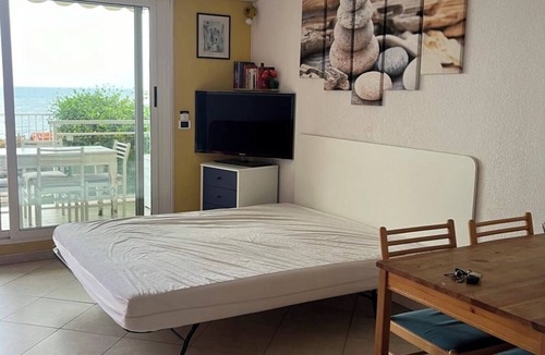 Roquebrune-Cap-Martin Apartment | Beautiful studio facing the sea, 100 meters from the beach blue golf