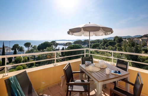 Les Issambres Apartment | Beautiful French Riviera Apartment for 6