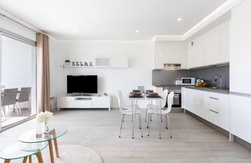 Playa Paraiso Apartment | Beautiful Holiday Home with partial sea view in Costa Adeje