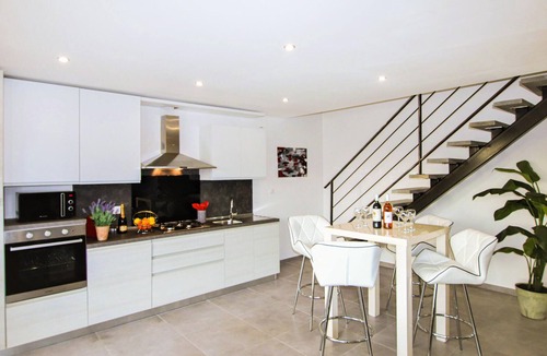 Salon-de-Provence House | Beautiful home in Salon de Provence