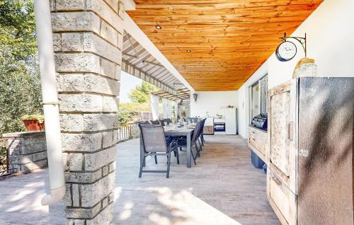 Lamotte-du-Rhone House | Beautiful Home In Lamotte Du Rhone