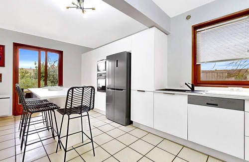 Meyzieu Nord Ouest House | Beautiful home in Meyzieu