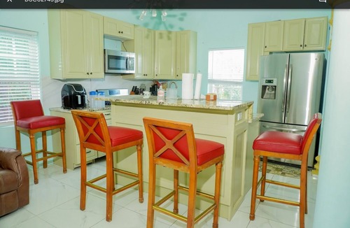 Ocho Rios House | Beautiful Home located near Dunn’s River Falls, Restaurants and attractions