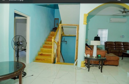 Ocho Rios House | Beautiful Home located near Dunn’s River Falls, Restaurants and attractions