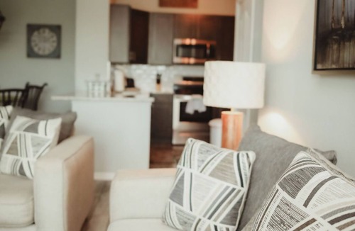 West Kissimmee Condo | Beautiful Lakeside Penthouse Award Winning Resort Just Minutes to Disney!