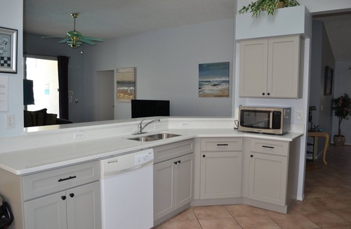 Chatham Park Villa | Beautiful private 3 bed villa with spa and amazing south facing lake view