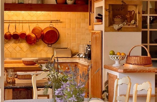 Carnoules House | Beautiful Provençal manor house in award winning vineyard
