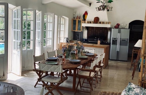 Carnoules House | Beautiful Provençal manor house in award winning vineyard