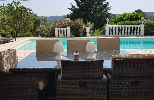 Flayosc Villa | Beautiful provençal villa with full air con and stunning views over olive groves