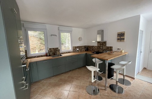 Lorgues Villa | Beautiful villa, 5 bedrooms, pool, valley view, vear near Lorgues city center