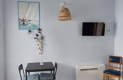 Besse-sur-Issole Bed & Breakfast | Bed and breakfast, Besse sur Issole, Var. Ideal for a quiet, sunny stay