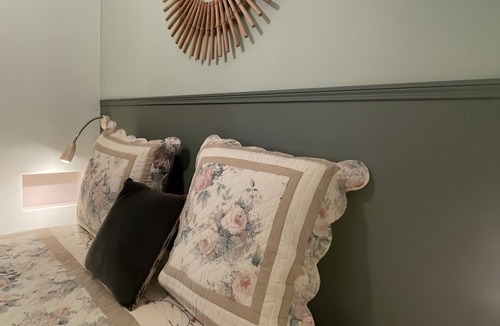 Speracedes Bed & Breakfast | Bed and Breakfast 'Diane' with Shared Pool, Wi-Fi and Air Conditioning