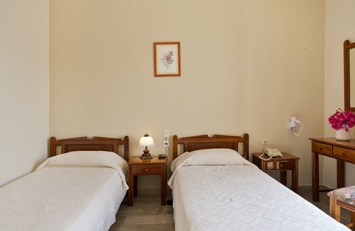 Telendos Bed & Breakfast | Bed and Breakfast 'Studio No 4' with Sea View, Wi-Fi, and Air Conditioning