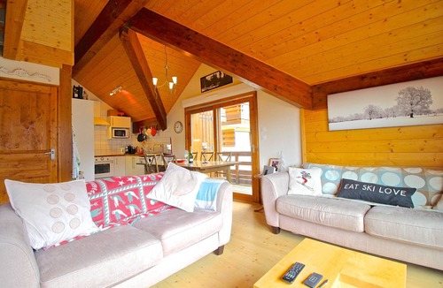 Vaujany Apartment | Bel Appartement Triplex Dans Chalet Le Verney à Vaujany Centre Village