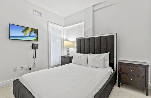 City Center Hotel | Belleza South Beach Double Deluxe Studio Sleeps 4
