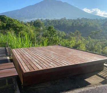 Menanga House | BESAKIH HOMESTAY