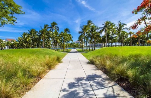 Flamingo/Lummus Condo | Best Beach Location | Wi-Fi, TV & Amenities