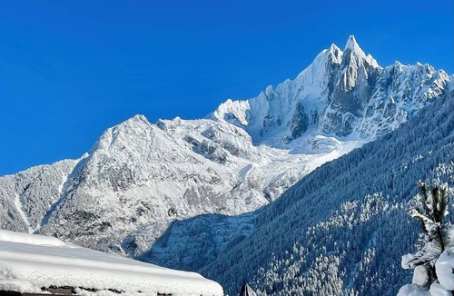 Chamonix-Mont-Blanc Ski Chalet | Best View of Mont Blanc in Chamonix - Scenic Sauna/Outdoor Jacuzzi - 5* Luxury