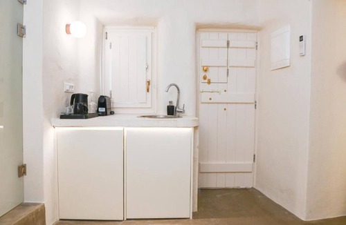 Vothon Apartment | BH073 - C - Suite Santorini