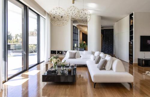 Glyfada Villa | Black Rock Villa