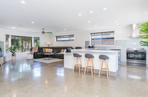 Mermaid Waters House | Bliss On The Boulevard