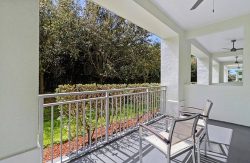 Doral Condo | Blue King Suite in Miami!