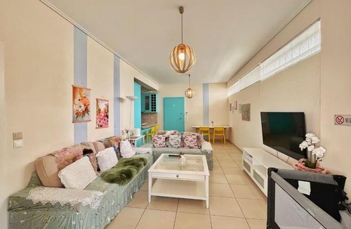 Elliniko-Argyroupoli Apartment | Blue Wave