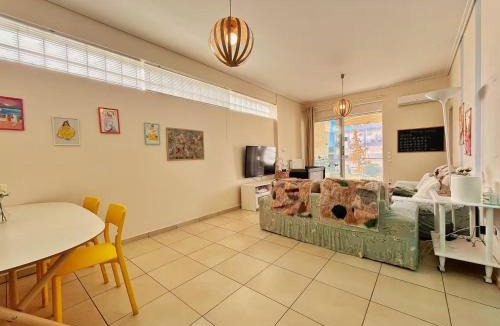 Elliniko-Argyroupoli Apartment | Blue Wave